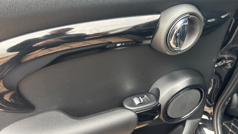 MINI Hatchback 2.0 Cooper S Sport II 5dr Auto Petrol Hatchback